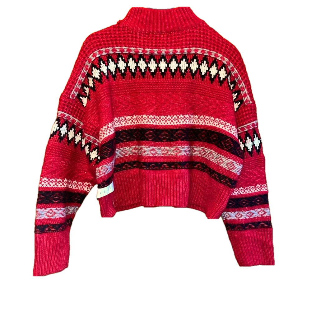 Crop knit sweater with fun pattern